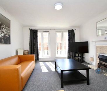 4 bedroom terraced house to rent - Photo 3