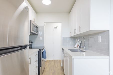 For Lease - 718 LAWRENCE Road Unit# 204, Hamilton, Ontario - Photo 5