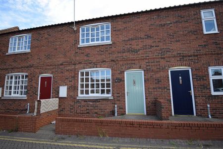 2 bedroom terraced house to rent - Photo 3