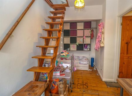 3 bedroom terraced house to rent - Photo 4