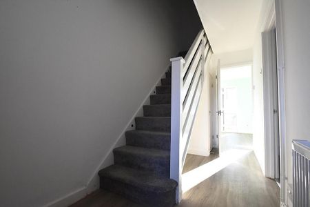 3 bedroom terraced house to rent - Photo 3