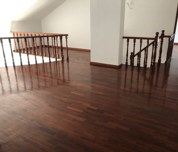 Apartamento T3 duplex para arrendamento na Cavaleira, Mem Martins. - Photo 4
