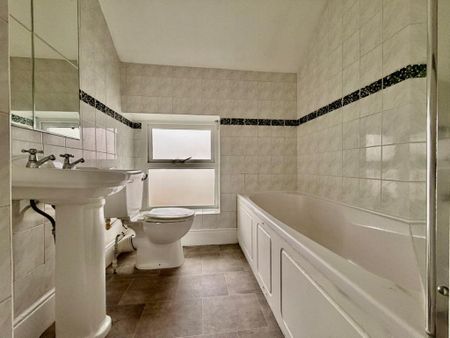 5 bedroom terraced house to rent - Photo 3