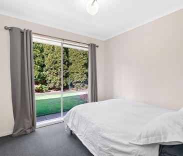 Family Home Filled With Natural Light! - Photo 5