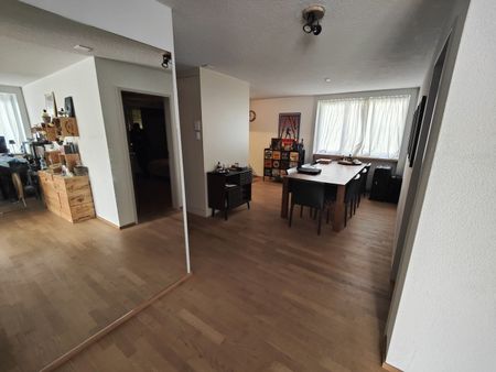 Gepflegte und grosszügige 3.5-Zimmerwohnung an ruhiger, zentrumsnaher Lage! - Foto 3