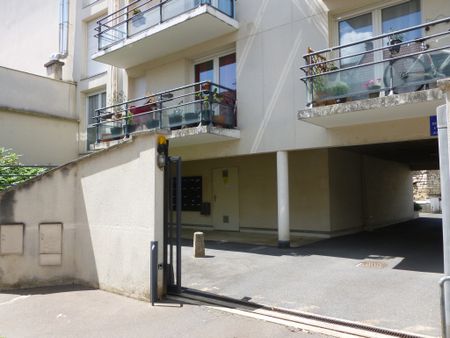 Apt T2 meublé et équipé avec terrasse et stationnement, secteur St Rémy, disponible le 1 janvier 2026 - Photo 3