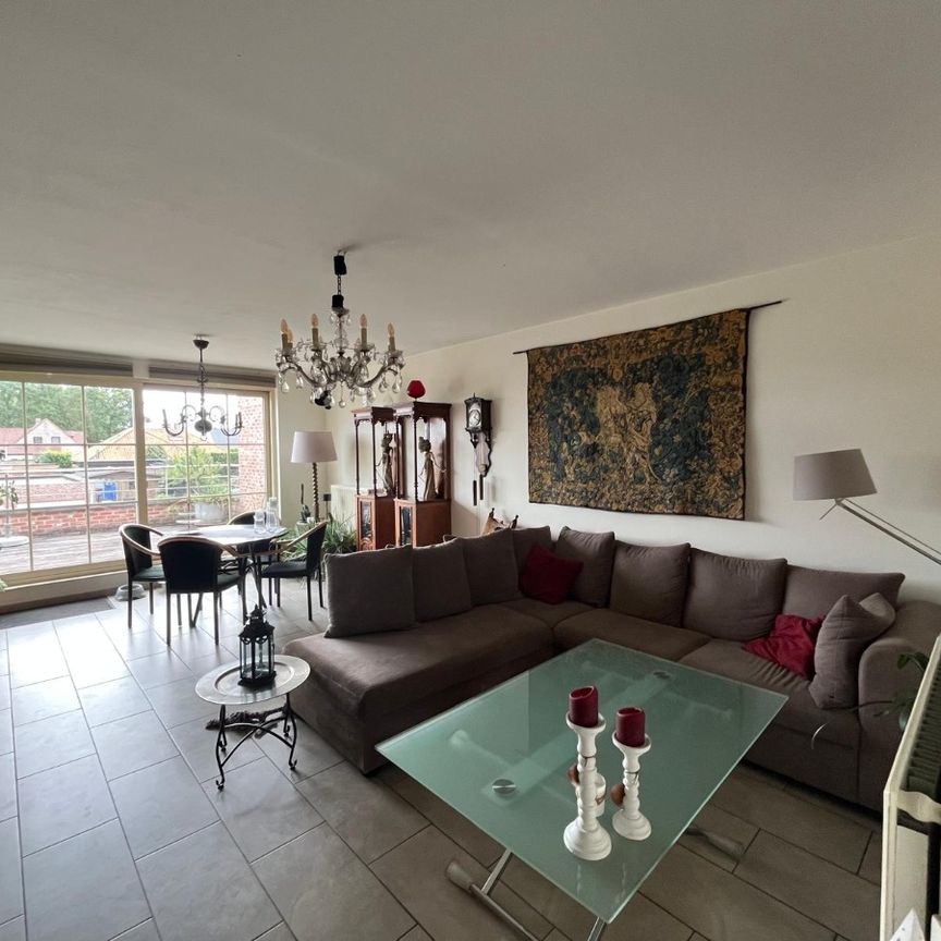 Comfortabel appartement met 2 slaapkamers, terras en garage - Foto 1