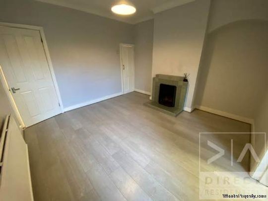 2 bedroom property to rent in Epsom - Photo 1