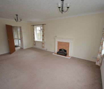 2 bedroom bungalow to rent - Photo 1