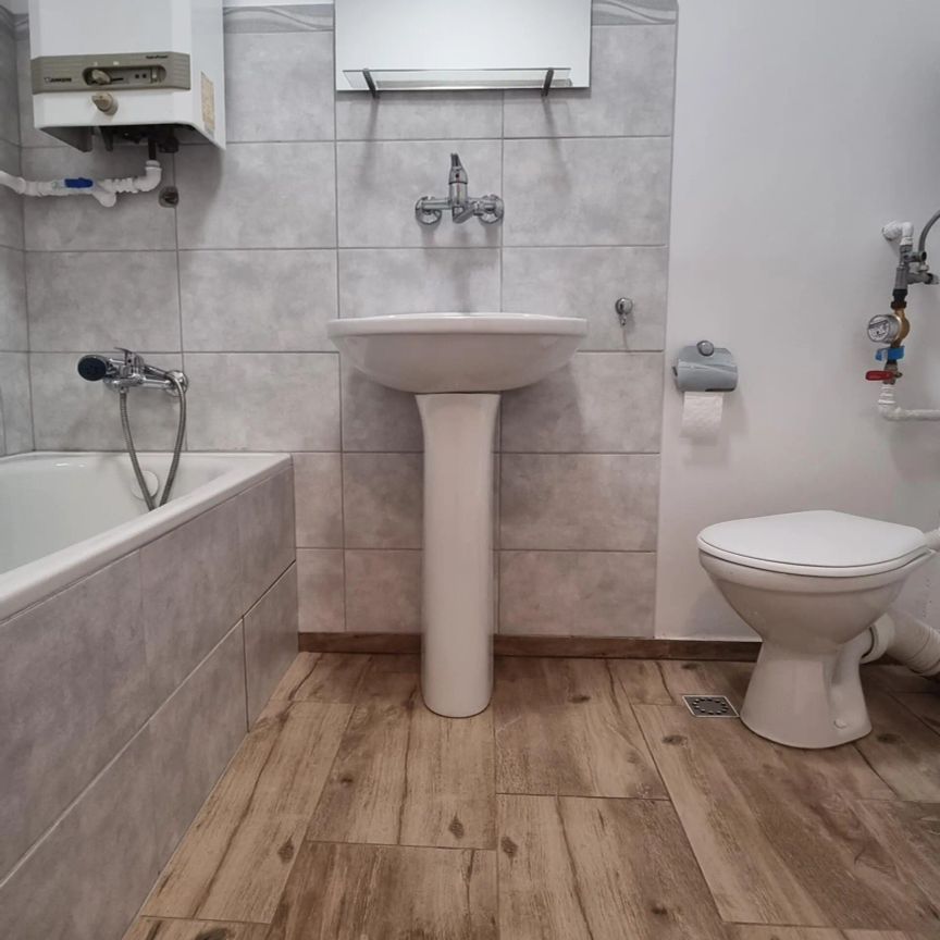 Główna Bielszowice Wirek , 1 piętro , balkon, widna kuchnia (Ruda Śląska, Wirek, Główna)InformacjeRuda Śląska, Wirek, Główna - Zdjęcie 1