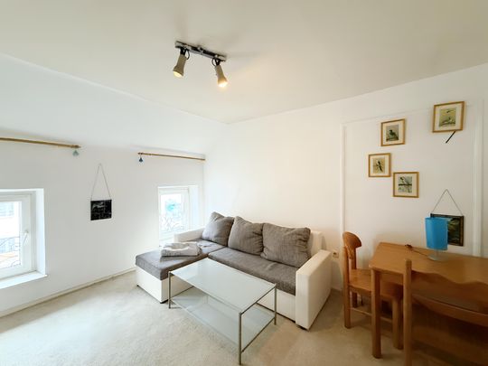 MÖBLIERTE 4-ZIMMERWOHNUNG IN ALTBAU ZU MIETEN! - Foto 1