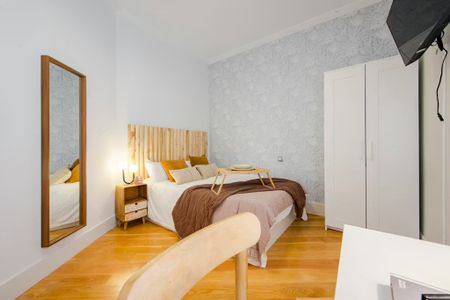 Calle de Serrano, Madrid, Community of Madrid 28016 - Foto 2