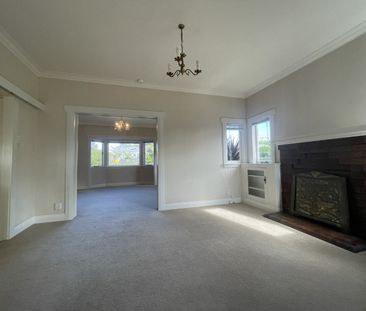 Location! Location! Location! - Photo 3