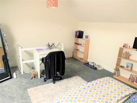 117 Neill Road, Ecclesall - Photo 3