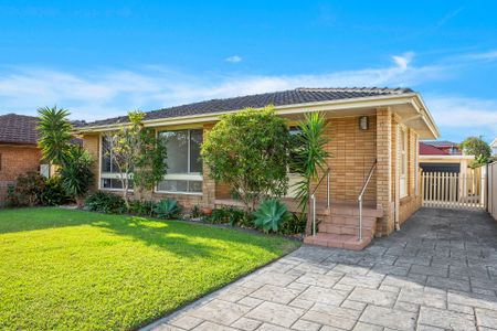 Single Level 3 Bedroom Home - East Side Warilla - Photo 4
