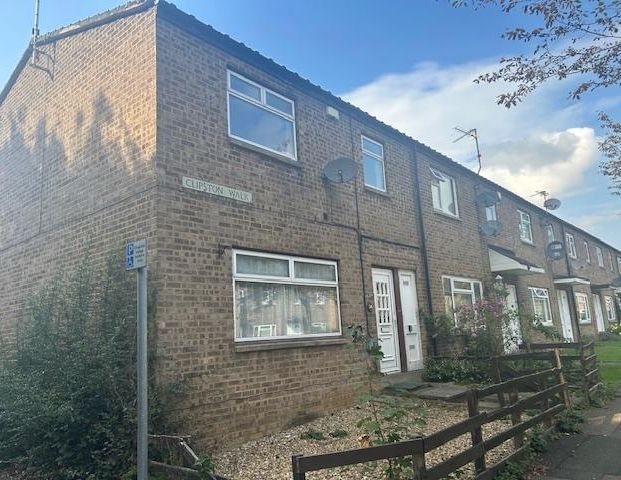 3 bedroom property to rent - Photo 1