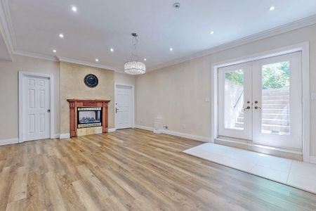 For Lease - 105 Hollywood Avenue, Toronto, Ontario - Photo 2