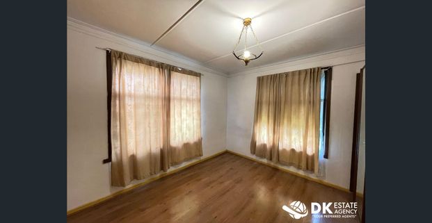 Located in the Heart of Braybrook, - Photo 1