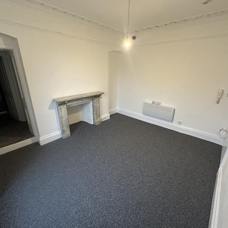 1 bedroom ground floor flat to rent - Photo 1