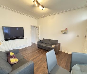 12 Newport View, Leeds, LS6 3BX - Photo 1