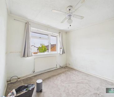 4 bedroom end of terrace house to rent - Photo 5