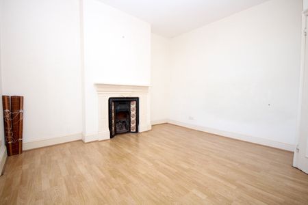 1 Bed Flat, Hillfield Avenue, N8 - Photo 4