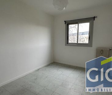Location Appartement 2 pièces 47m² - Photo 2