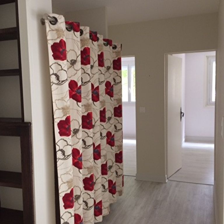 Location Appartement 4 pièces 70m² - Photo 1
