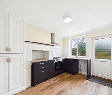 2 bedroom semi-detached house to rent - Photo 6