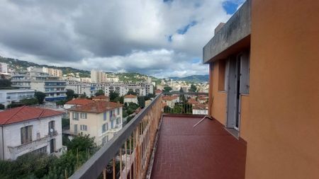 NICE - SAINT SYLVESTRE - STUDIO - TERRASSE - Photo 2