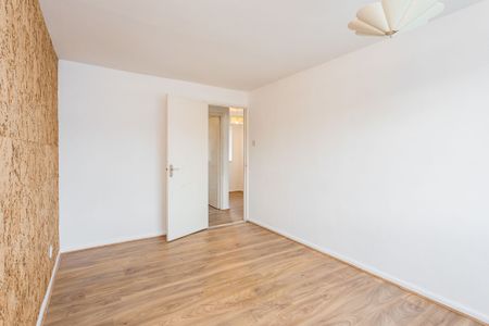 Woodfield Road, Crawley, RH10 - Photo 3