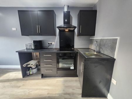 Bridgnorth Road, Wollaston, Stourbridge, DY8 3NY - Photo 4