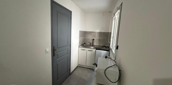 Location Appartement 1 pièce 16m² DOUAI 59500 - Photo 2