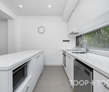 Modern City Living - Walk to Everything! - Photo 6