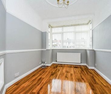 3 bedroom end of terrace house to rent - Photo 1