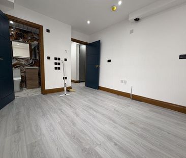 10 bedroom semi-detached house to rent - Photo 3