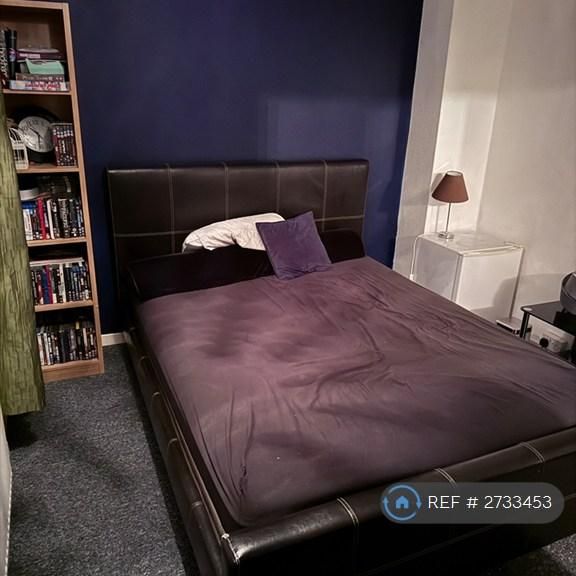 1 bedroom in a house share to rent - Photo 1
