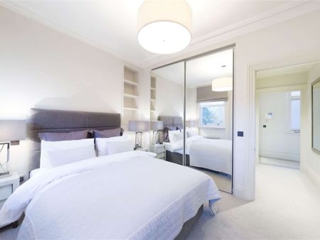 A stunningly presented and large one bedroom apartment, overlooking Mount Street Gardens. - Photo 4