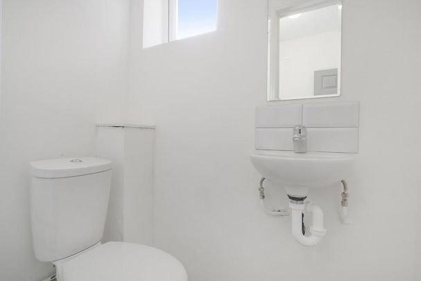 1 bedroom end of terrace house to rent - Photo 1