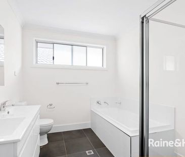 Modern Family Living in a Convenient Schofields Location - Photo 2