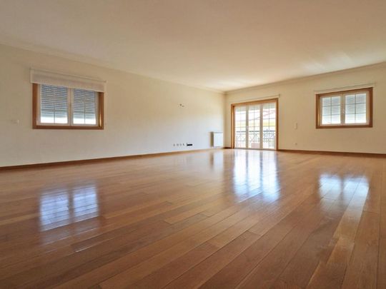 Apartamento T3 em condomínio com piscina e jardim na Beloura - Photo 1