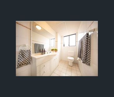 Space, comfort & a convenient Surry Hills lifestyle - 2 bedroom unit - Photo 6