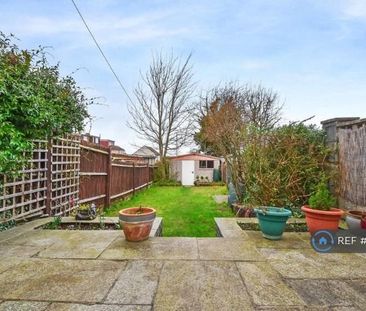 3 bedroom terraced house to rent - Photo 5