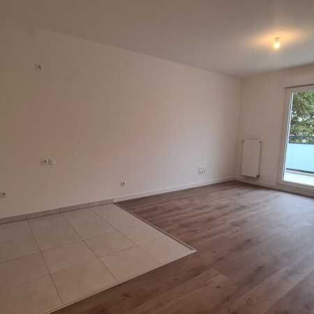 Location Appartement 2 pièces 40m² ST JEAN DE LA RUELLE 45140 - Photo 1