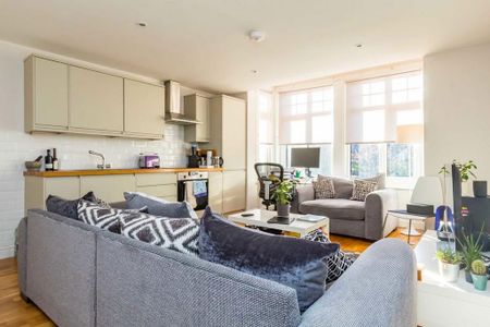 2 bedroom flat to rent - Photo 3