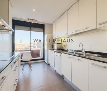 Barcelona, Barcelona - Photo 4