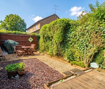 2 bedroom end of terrace house to rent - Photo 5