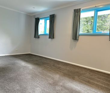 Neat & Tidy - Photo 3