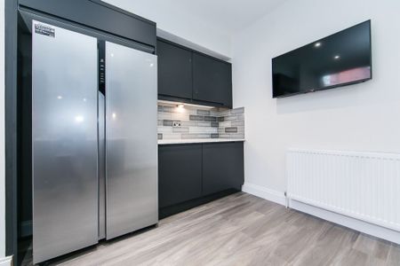 Hartley Grove, Woodhouse, Leeds - Photo 3