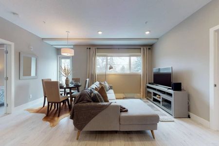 Edmonton Furnished Condo Rental in Old Strathcona - Corner Condo At Arbour 83 - Photo 3